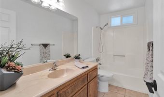 12490 Palomino Ln, Apple Valley, CA 92308