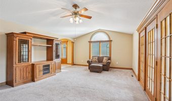 1046 8th St SE, Altoona, IA 50009