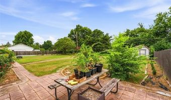 225 SE Rockwood Ave, Bartlesville, OK 74006