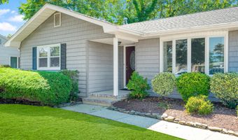 21 Birch St, Beachwood, NJ 08722