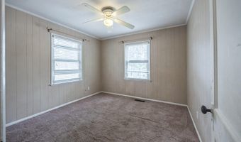 413 Seymour St, Aberdeen, NC 28315