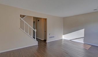 90 VILLAGE Dr, Dover, DE 19904