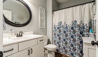 1611 Breca Ridge Dr 4, Anamosa, IA 52205