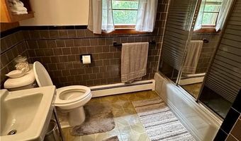 103 Windsor Park Dr, Coventry, RI 02816