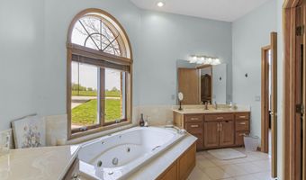 3988 N Farm Road 35, Ash Grove, MO 65604