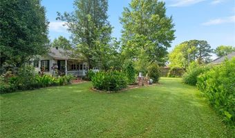 902 F St, Barling, AR 72923