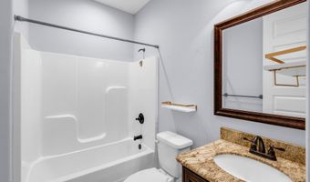 709 Champagne Dr, Biloxi, MS 39532