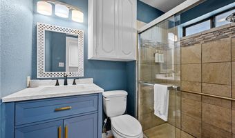 214 Bayview Dr, Aransas Pass, TX 78336