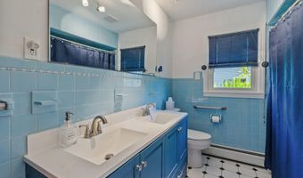 42 Edson St, Amsterdam, NY 12010