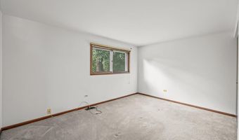 602 E Hackberry Dr, Arlington Heights, IL 60004