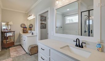 221 Lost Oak Ln, Brandon, MS 39047