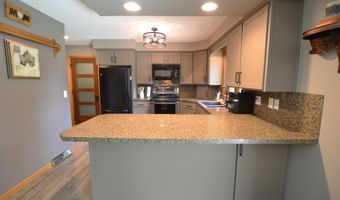 2214 SE 14th Ave, Aberdeen, SD 57401