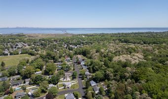 540 Sherman Ave, Belford, NJ 07718