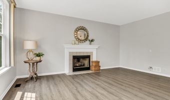 1056 Dana Ct, Antioch, IL 60002
