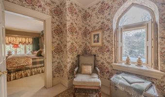 48 Old Searsport Ave, Belfast, ME 04915