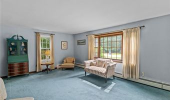 105 Newell Dr, Cumberland, RI 02864