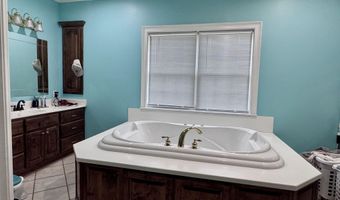 809 TWELVE OAKS Dr, Adamsville, TN 38310