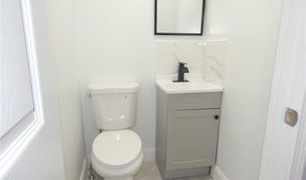 52 Hillwood St, Cranston, RI 02920