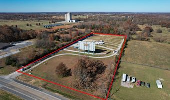 1601 E Church St, Aurora, MO 65605