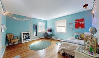 42 Wedgewood Dr, Danbury, CT 06811