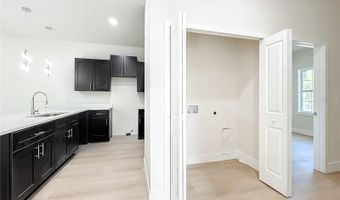 356 W 4TH St, Apopka, FL 32703