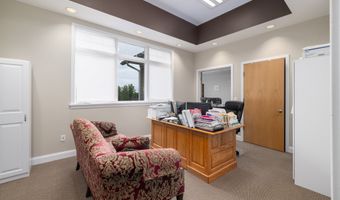 30 Country Squire Dr, Cromwell, CT 06416