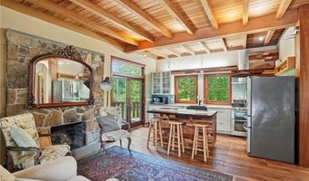160 Ross Hill Rd, Charlestown, RI 02813