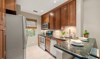1403 E ABINGDON Dr 6, Alexandria, VA 22314