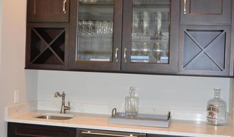 45 Strickland St, Bay Head, NJ 08742