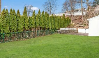 304 Valley Rd, Cos Cob, CT 06807