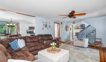 7 Aurora Dr, Cumberland, RI 02864