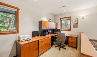 611 Forest St, Ashland, OR 97520