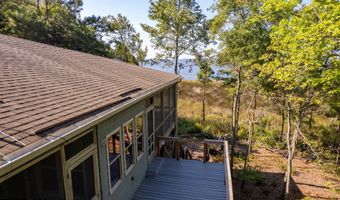 452 Indian Bluff Dr, Arapahoe, NC 28510