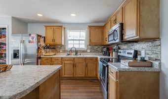 182 Woodbine Dr, Benton, TN 37307