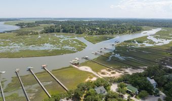 7 Holbrook Dr, Beaufort, SC 29902
