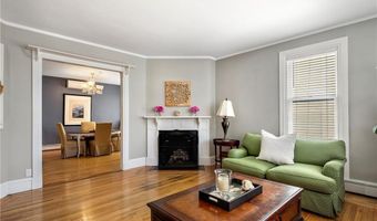 60 Division St, Newport, RI 02840