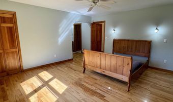 170 Sunrise Ave, Barton, VT 05822
