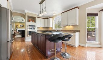 238 Pointe Lucerne Ct, Ballwin, MO 63011