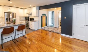 290 DEARNLEY St, Philadelphia, PA 19128