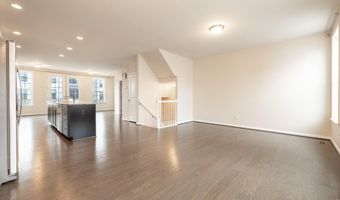 2715 S Spurway Dr, Ann Arbor, MI 48105
