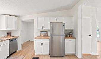 175 Meadowview Ln, Axton, VA 24054