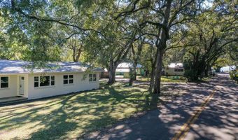 11 Shadow Ln, Apalachicola, FL 32320
