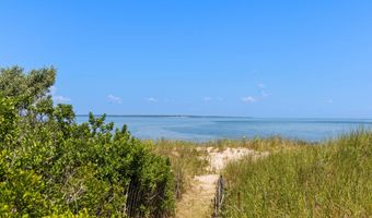 249 Shore Rd, Amagansett, NY 11930