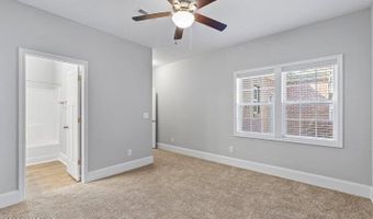 800 Lighthorse Cir, Aberdeen, NC 28315