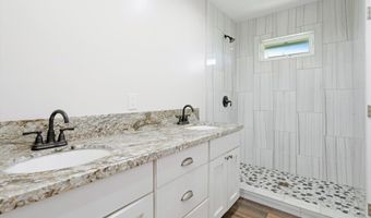 605 Kaupakalua Rd, Haiku, HI 96708