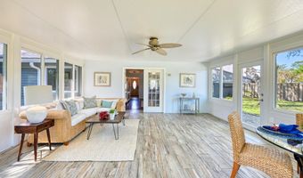 582 AQUATIC Dr, Atlantic Beach, FL 32233
