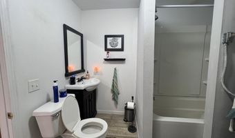 1306 Shull St, Ava, MO 65608