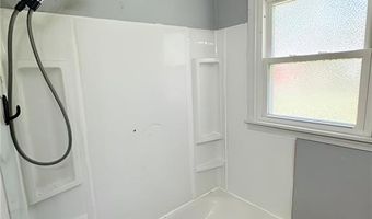 143 S 7th St, Austin, IN 47102