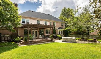 8809 SAUNDERS Ln, Bethesda, MD 20817