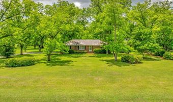3104 Leggett Dr, Albany, GA 31721